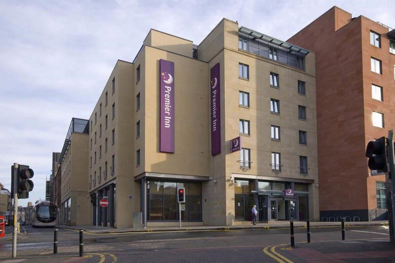 Premier Inn Edinburgh Central Exteriör bild