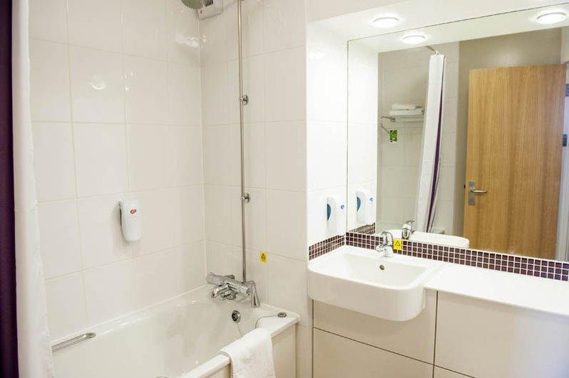 Premier Inn Edinburgh Central Exteriör bild