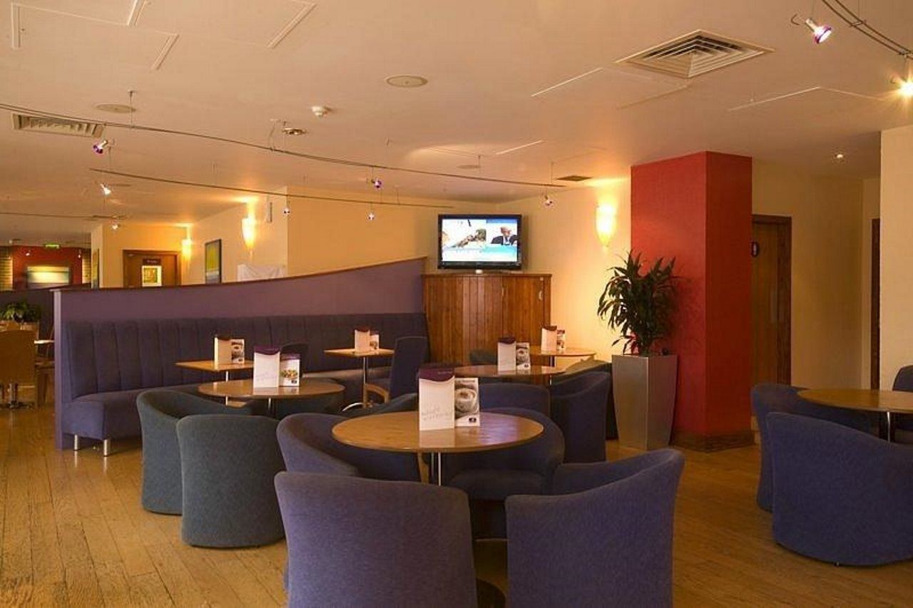 Premier Inn Edinburgh Central Exteriör bild