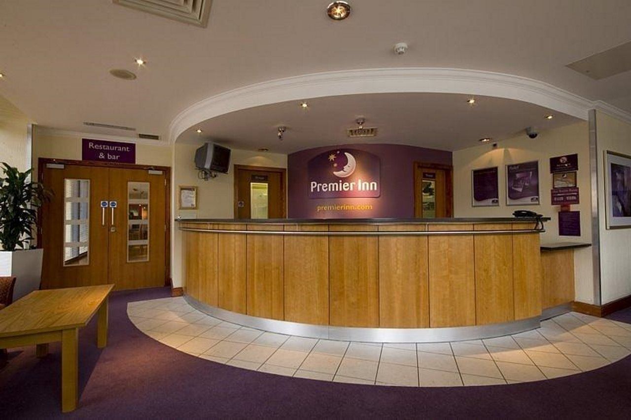 Premier Inn Edinburgh Central Exteriör bild