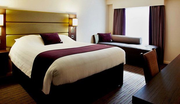 Premier Inn Edinburgh Central Exteriör bild